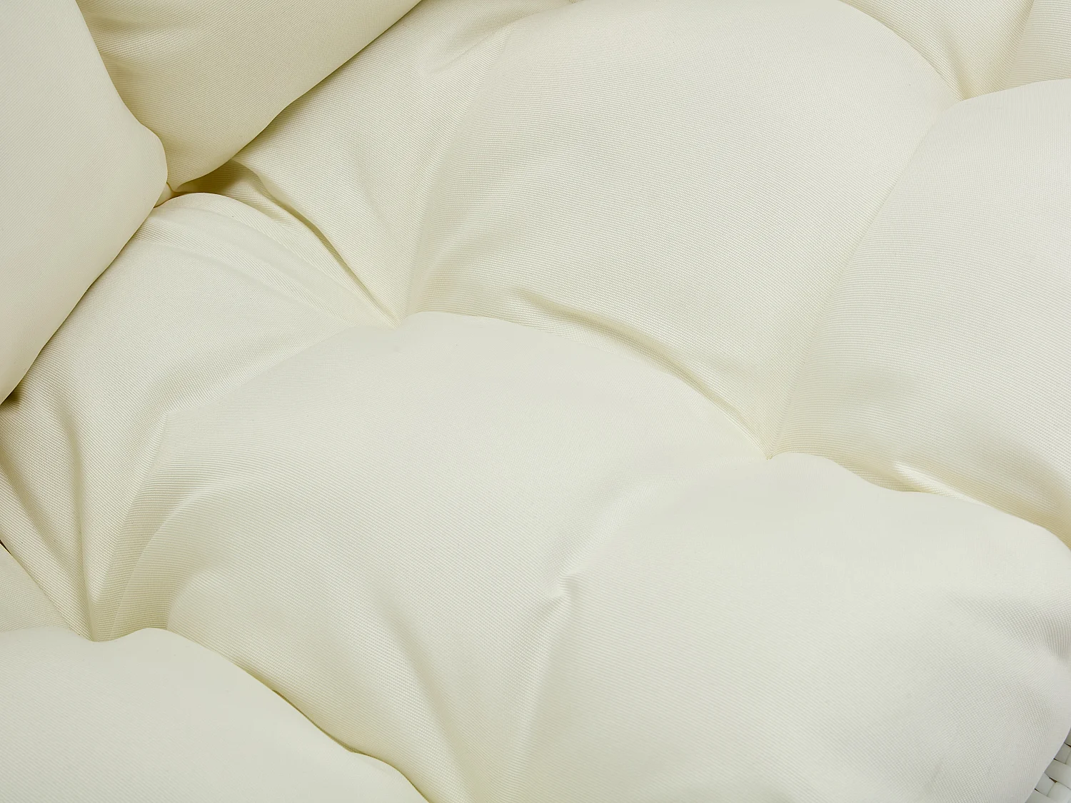 Fauteuil suspendu 2 places en résine tressée - Blanc et coussin beige - VAHINA de MYLIA