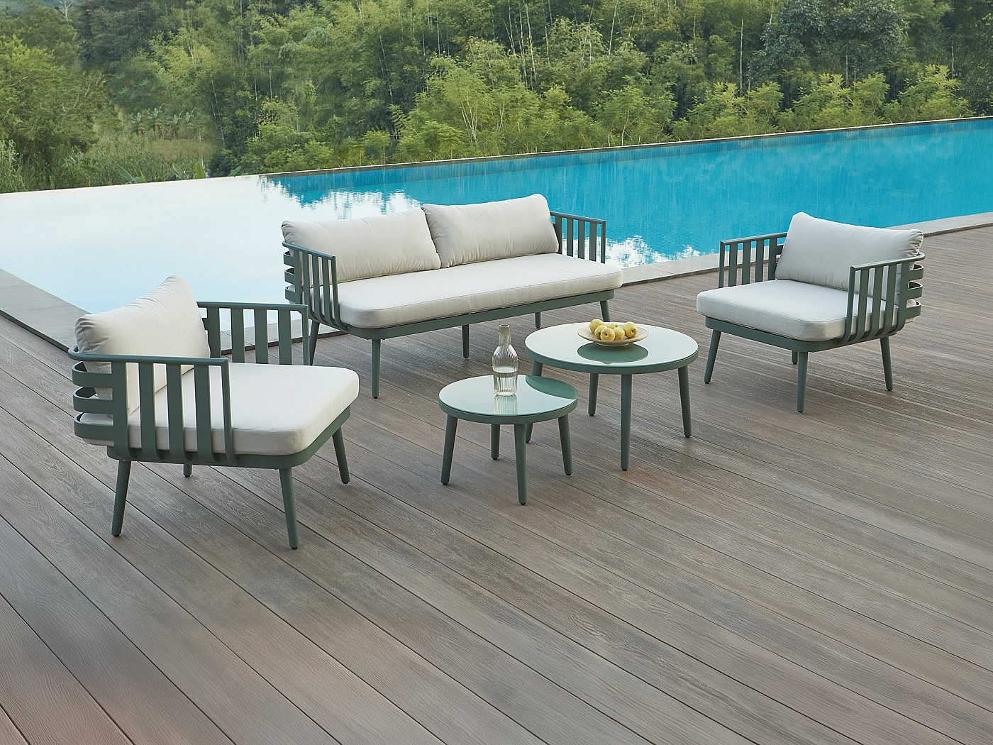 Salon de jardin en aluminium coloris vert sapin KUTO de MYLIA