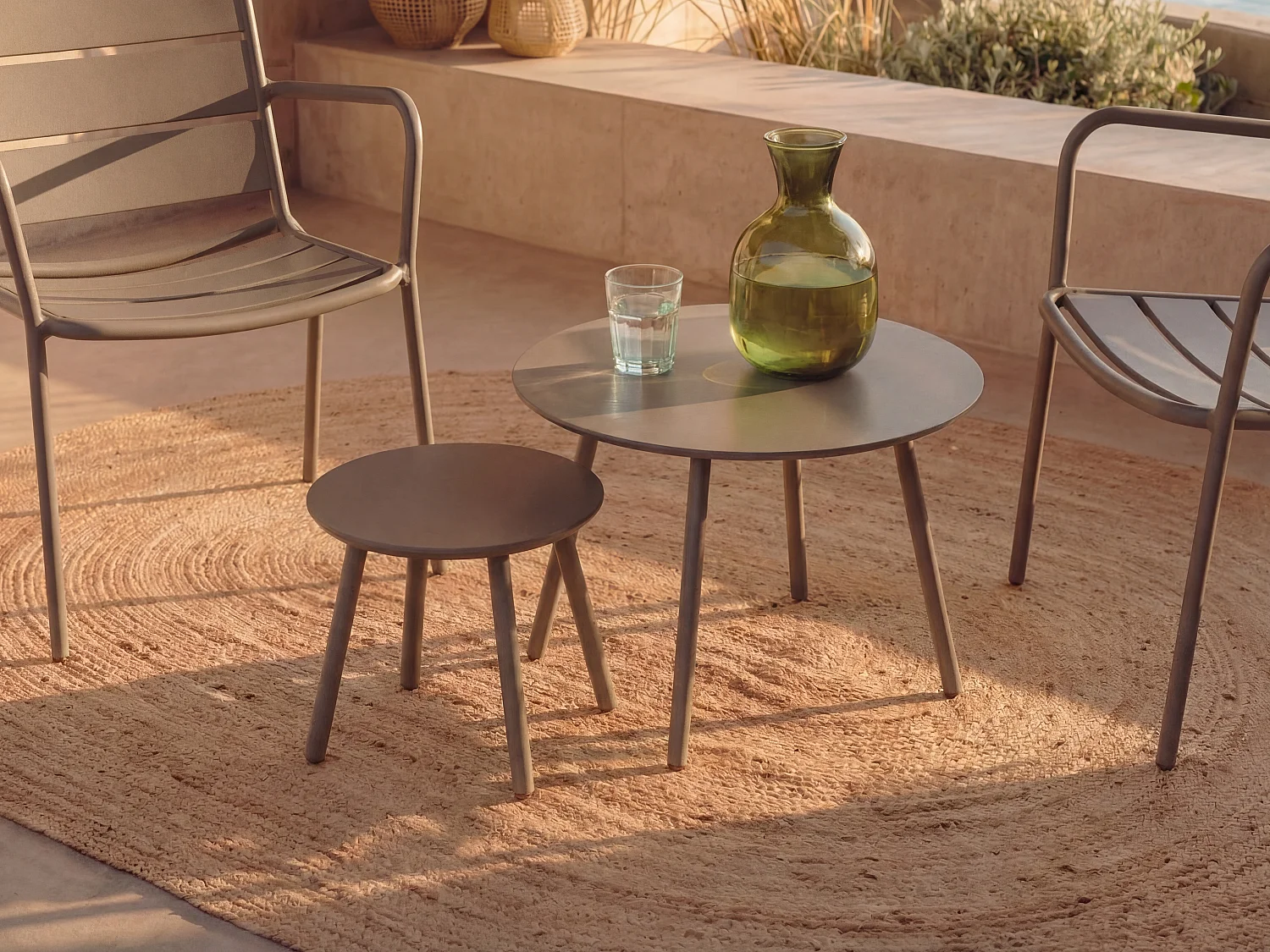 Mesas de encaixar de jardim em metal taupe - MIRMANDE de MYLIA