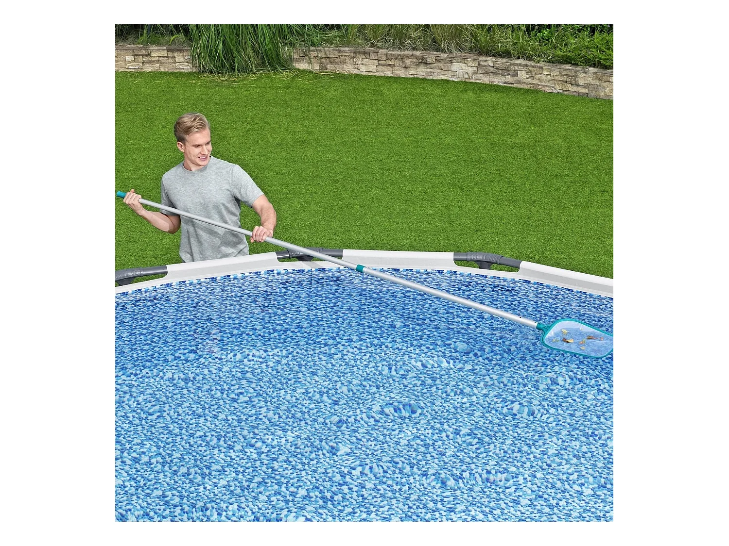 Kit d'Entretien et Maintenance pour Piscines Bestway AquaClean avec Perche 279 cm, Nettoyeur et Épuisette, Connexion à Épurateur