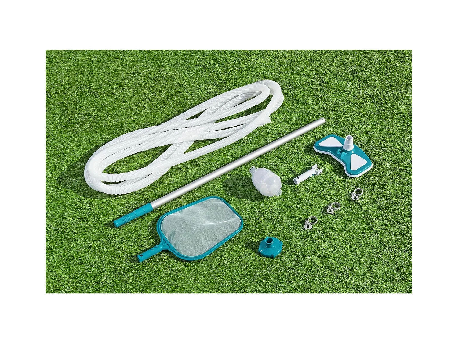 Kit d'Entretien et Maintenance pour Piscines Bestway AquaClean avec Perche 279 cm, Nettoyeur et Épuisette, Connexion à Épurateur