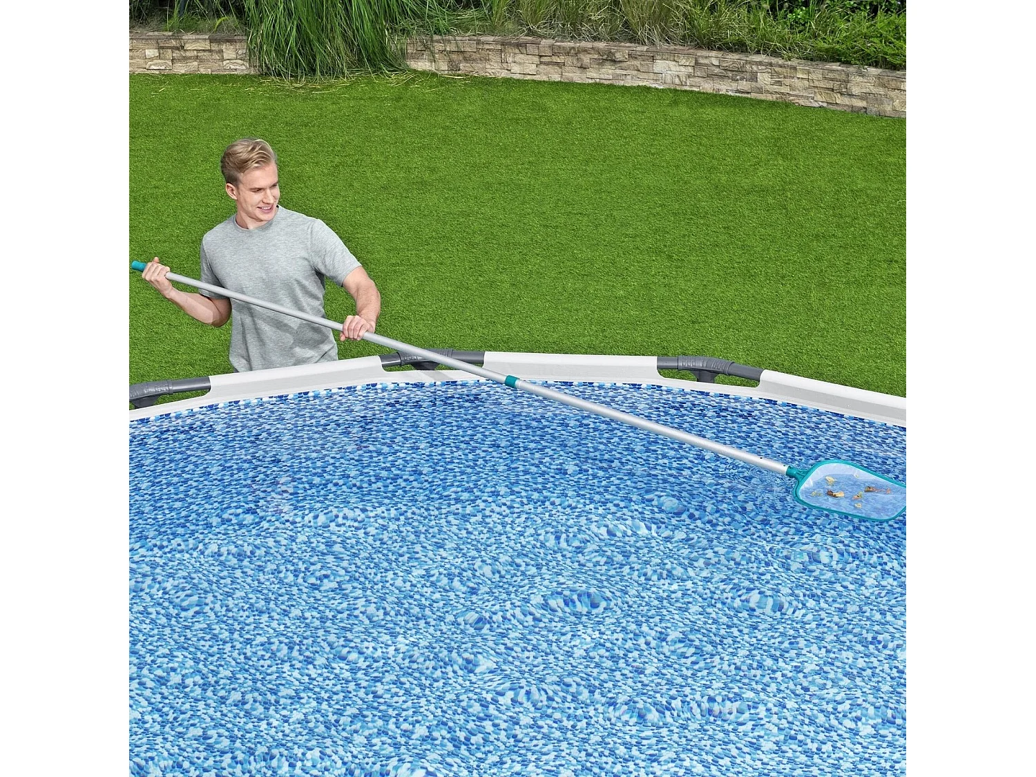 Kit d'Entretien et Maintenance pour Piscines Bestway AquaClean avec Perche 279 cm, Nettoyeur et Épuisette, Connexion à Épurateur