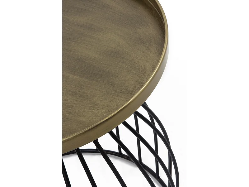 Mesa de apoio em metal preto e tampo dourado