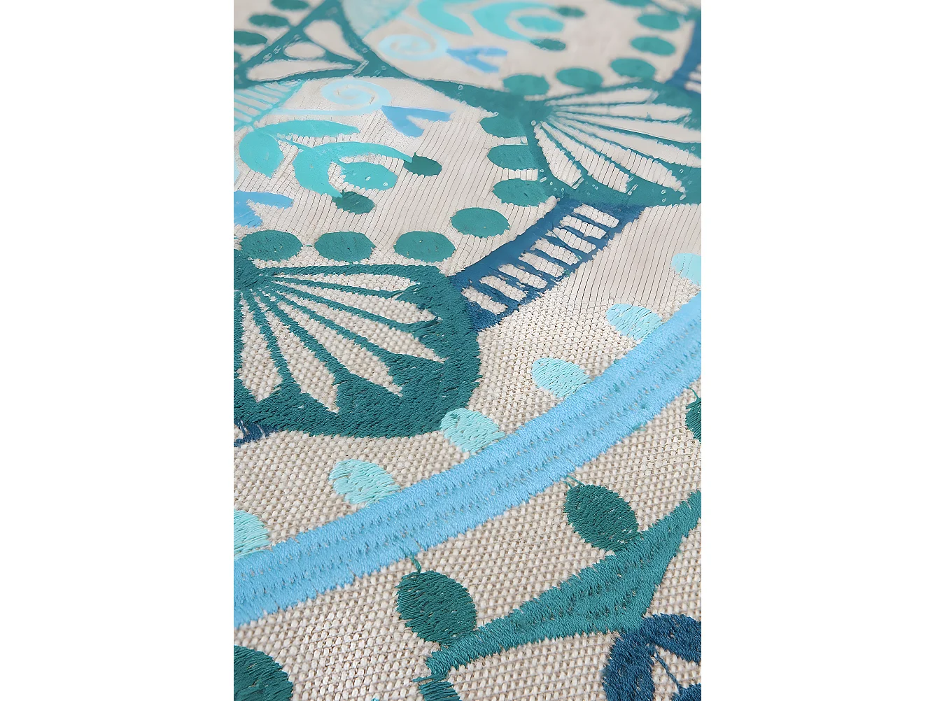 Runder gepolsterter Hocker mit leinenfarbenen Holzbeinen