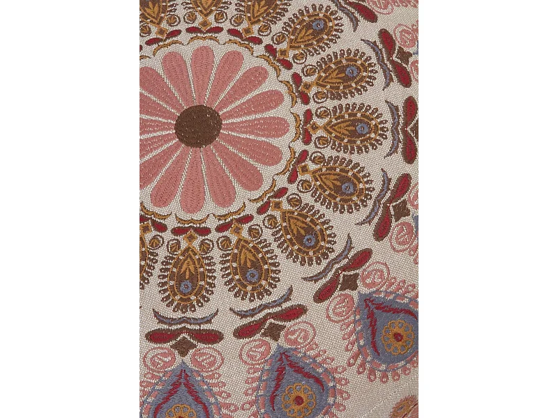 Pouf imbottito con gambe in legno color lino