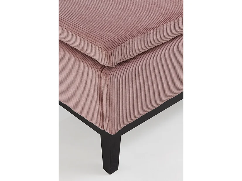 Banquette-coffre rembourrée rose pastel avec pieds en bois noir