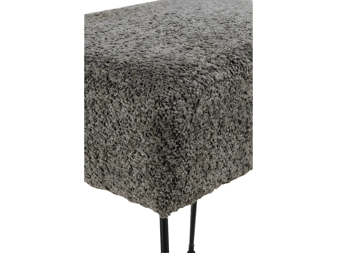 Grau gepolsterter Hocker mit schwarzen Metallbeinen