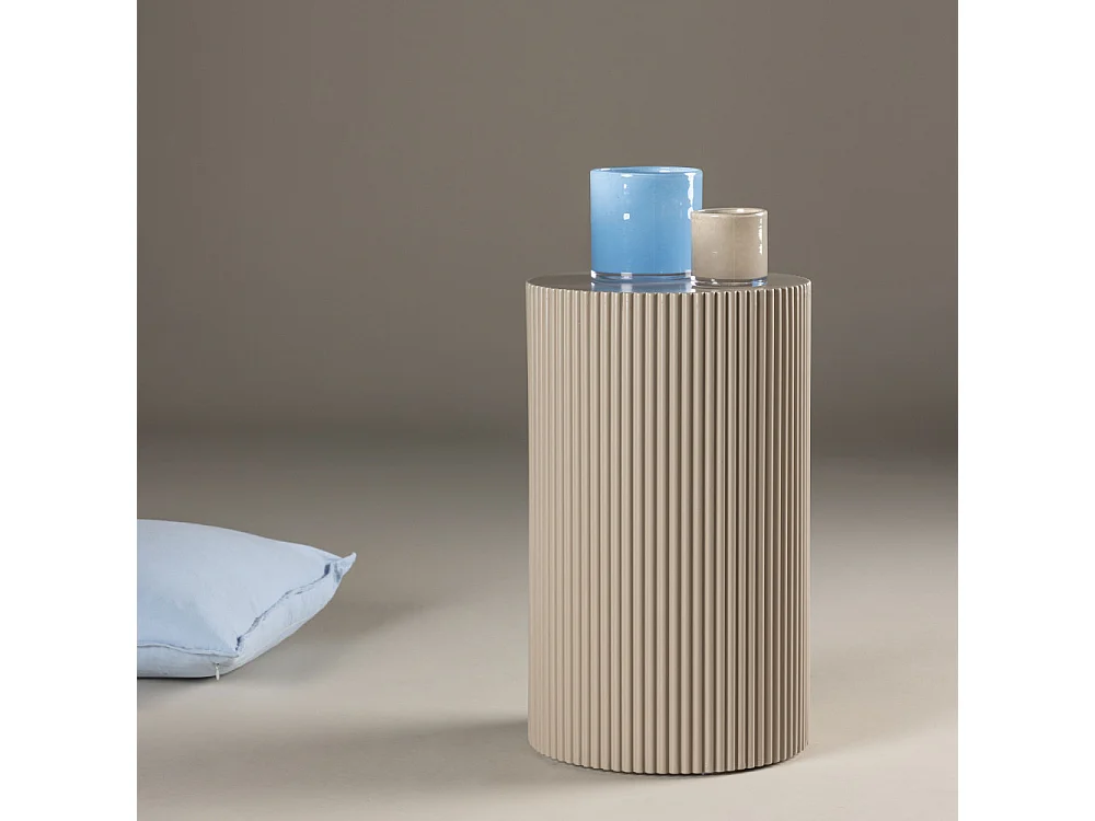 Lenox Ecktisch Ø30 cm Sockel beige.