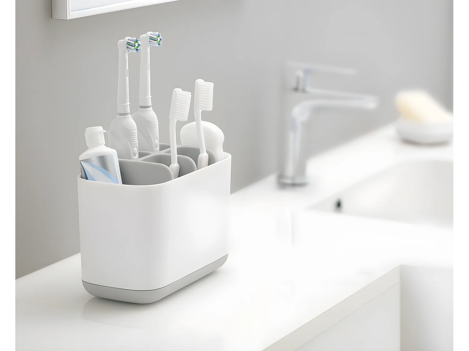 Suporte para Escovas de Dentes JOSEPH JOSEPH EasyStore (12.8x17.1x8.6 cm)