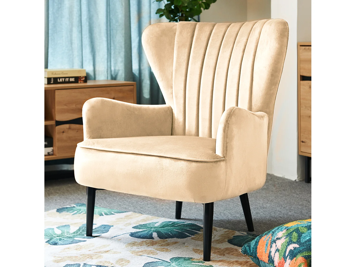 Fauteuil à oreilles rembourré