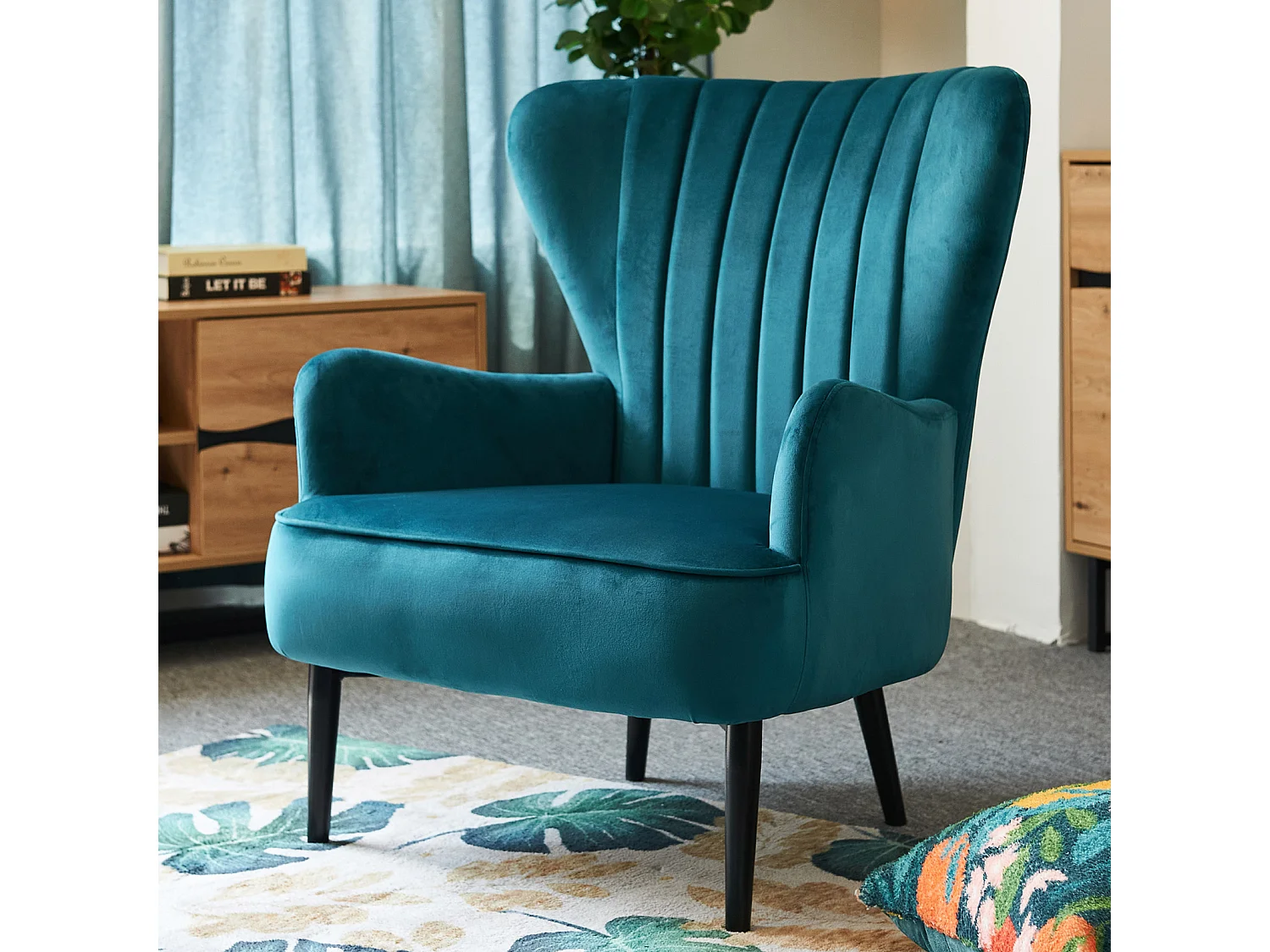 Fauteuil à oreilles rembourré