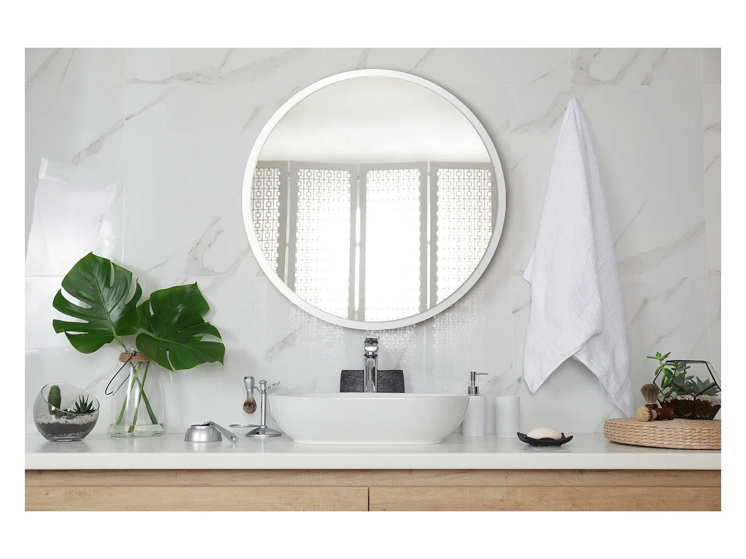 Miroir de salle de bain rond en verre dans cadre 50 cm