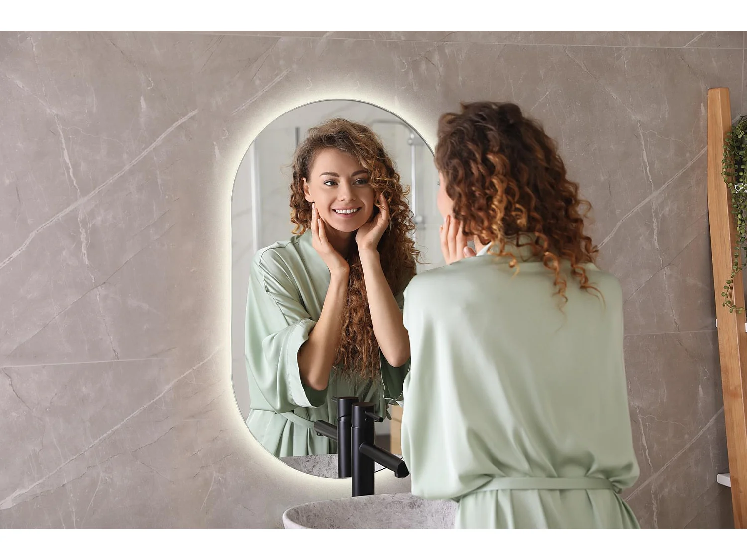 Miroir irrégulier - Ovale - LED pour le maquillage de salle de bain - lumière chaude