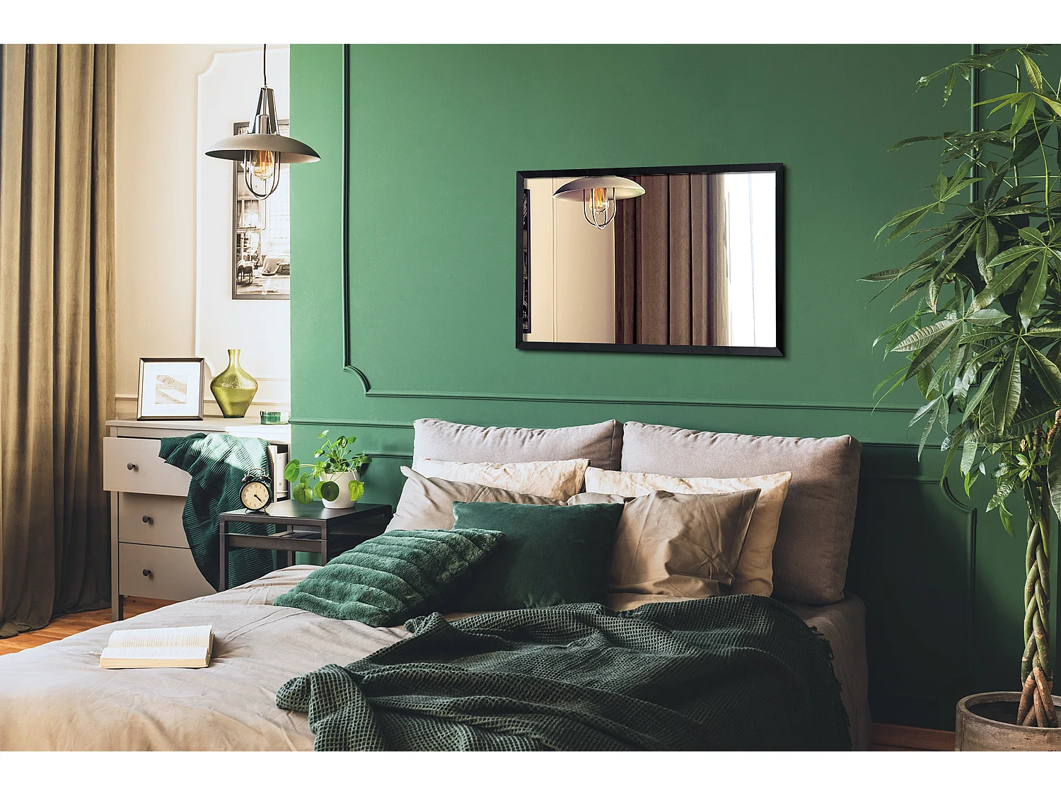 Moderner Wandspiegel mit schwarzem Rahmen, 70 x 50 cm