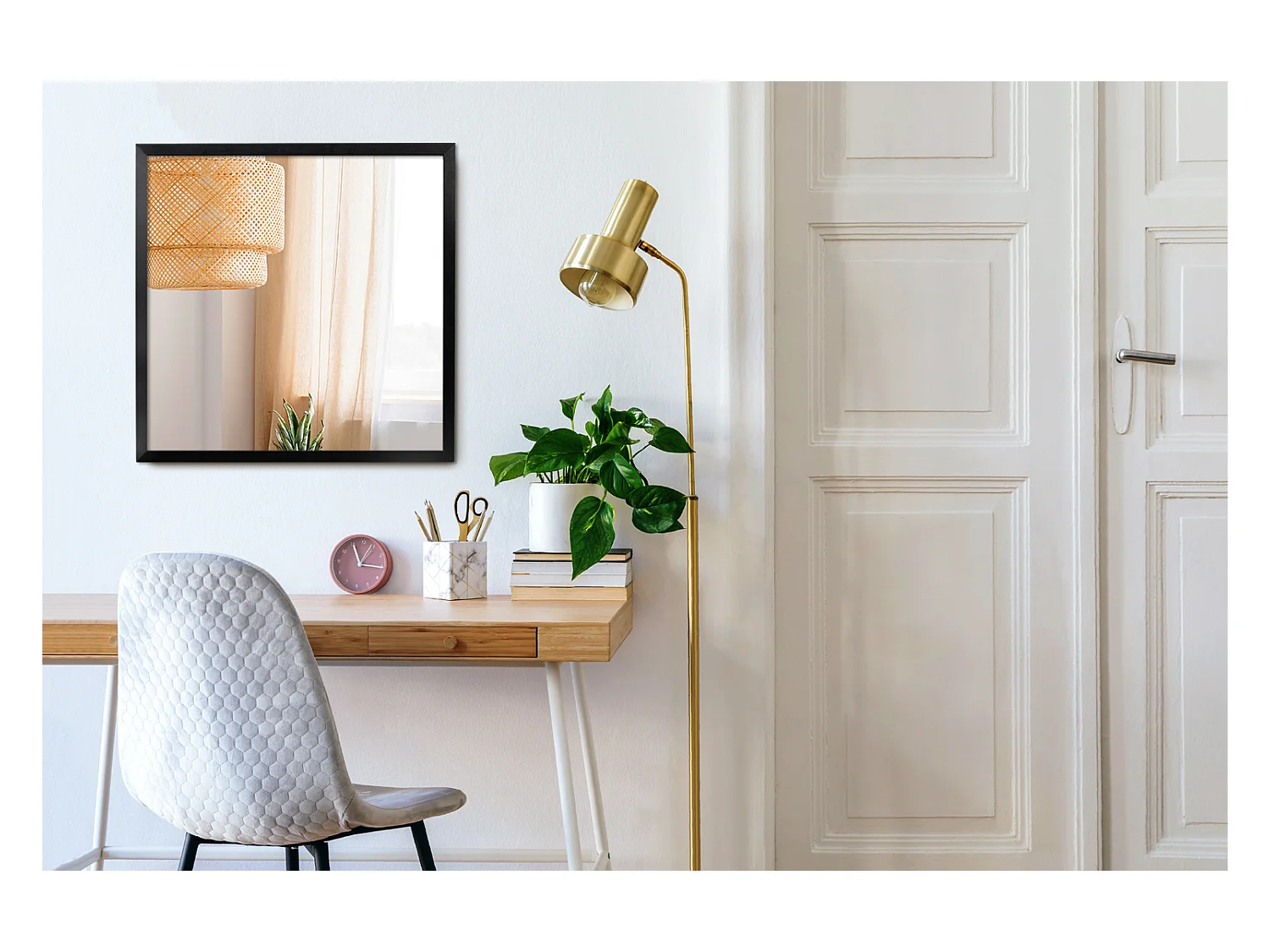 Rechteckiger Spiegel in einem schwarzen Glamour-Rahmen 60x40