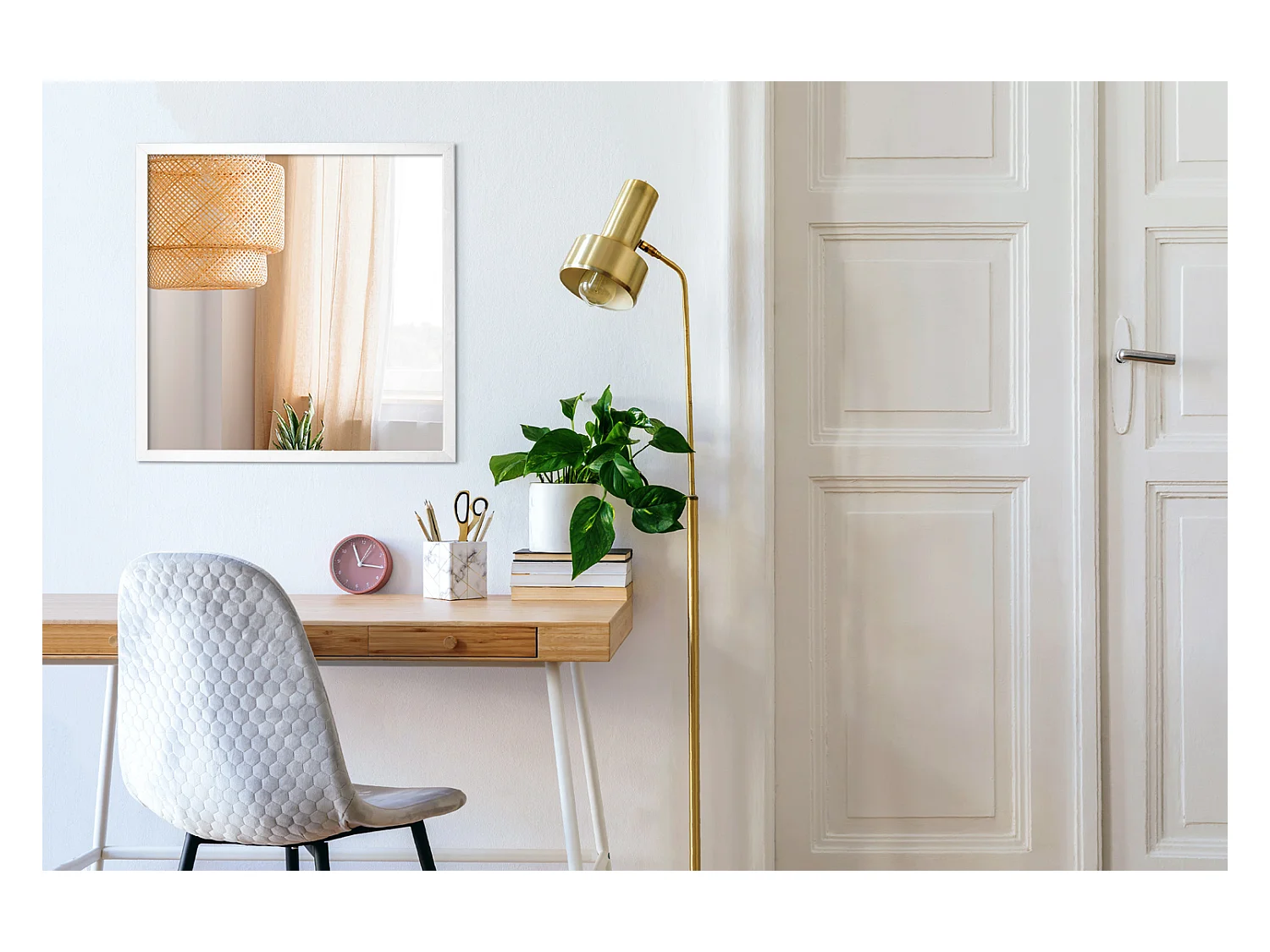 Magnifique miroir de salle de bain dans un cadre en MDF blanc 80x60 cm