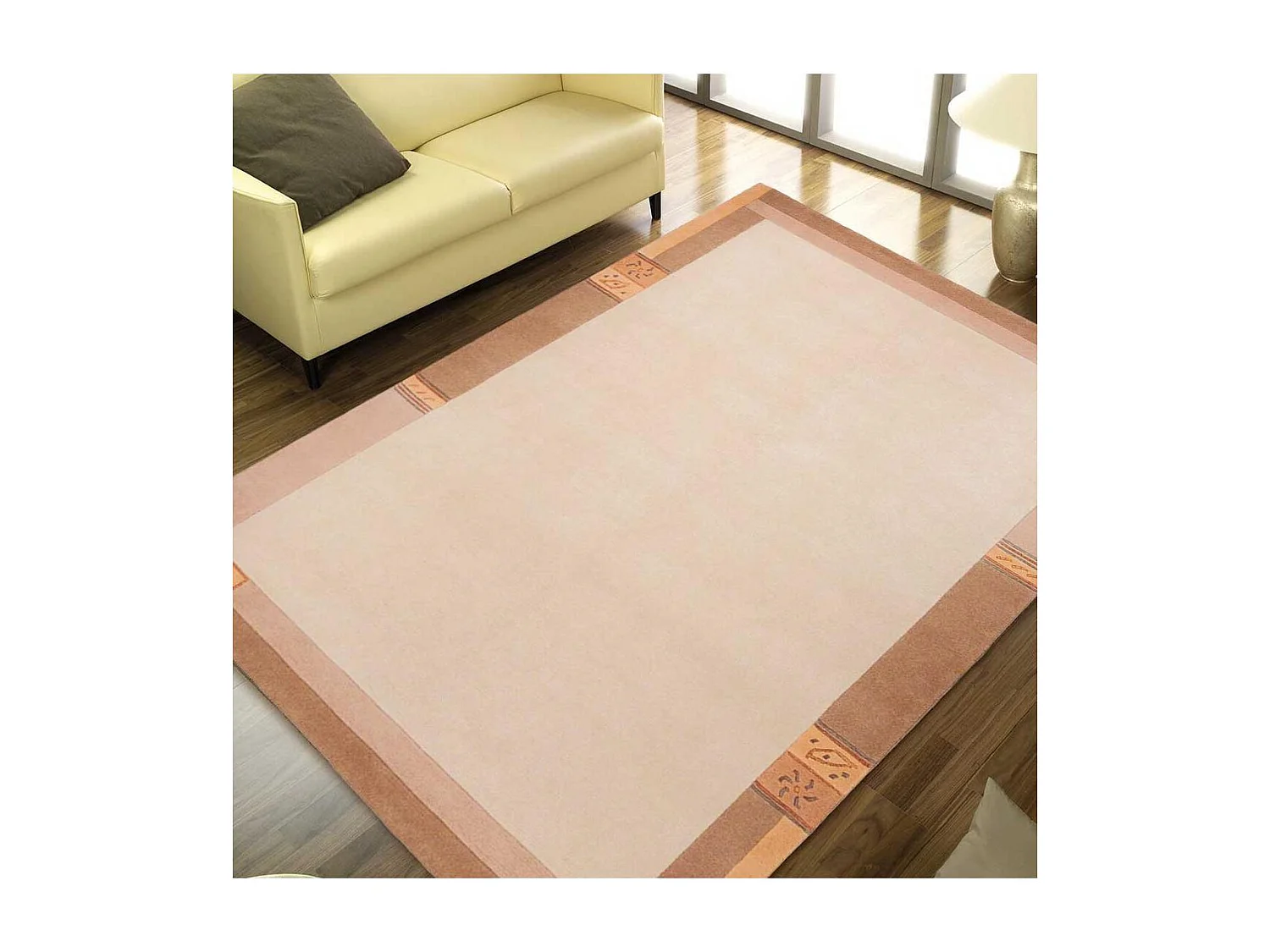 tapis salon 120x180 fait main en laine beige rectangle motif simple LIMANA