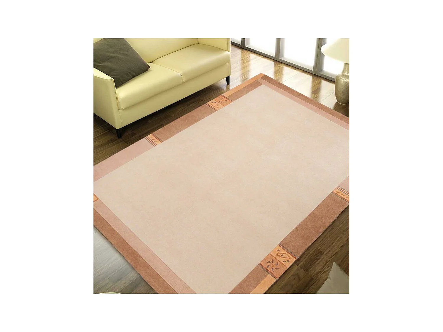 tapis salon 120x180 fait main en laine beige rectangle motif simple LIMANA