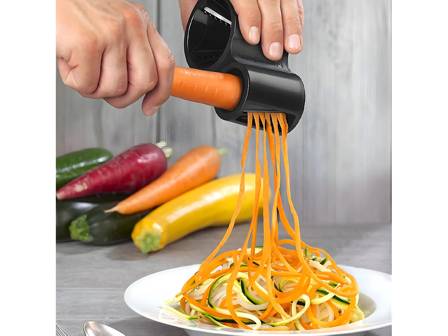 Taille légume en spirale noir