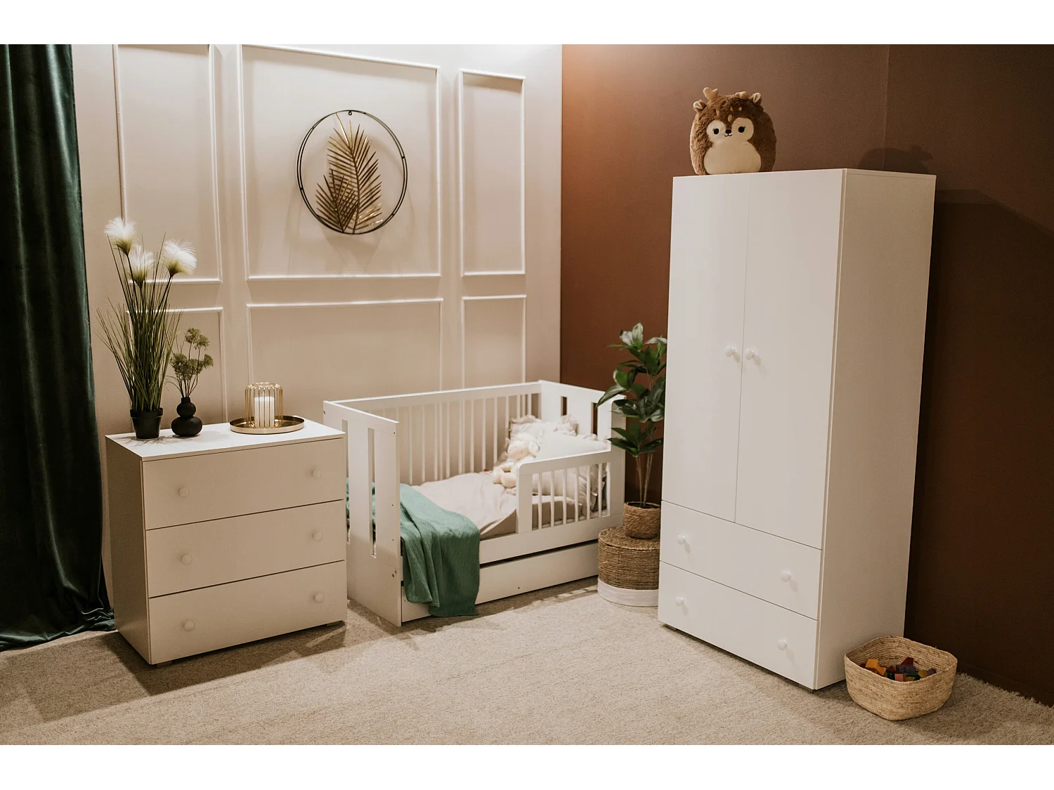 Lit bébé 120x60cm Blanc PAULA barreaux amovible et barrière de sécurité inclus