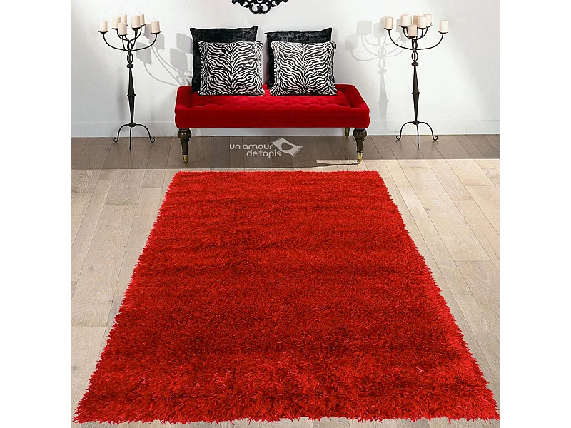 Tapis shaggy Ø140cm rond fait main rouge motif uni MALAIDORY