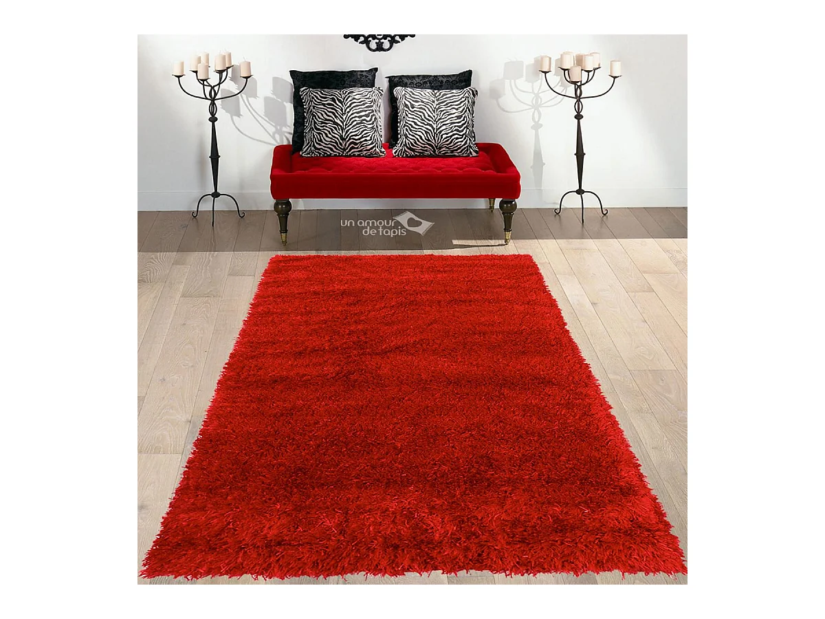 Tapis shaggy Ø140cm rond fait main rouge motif uni MALAIDORY