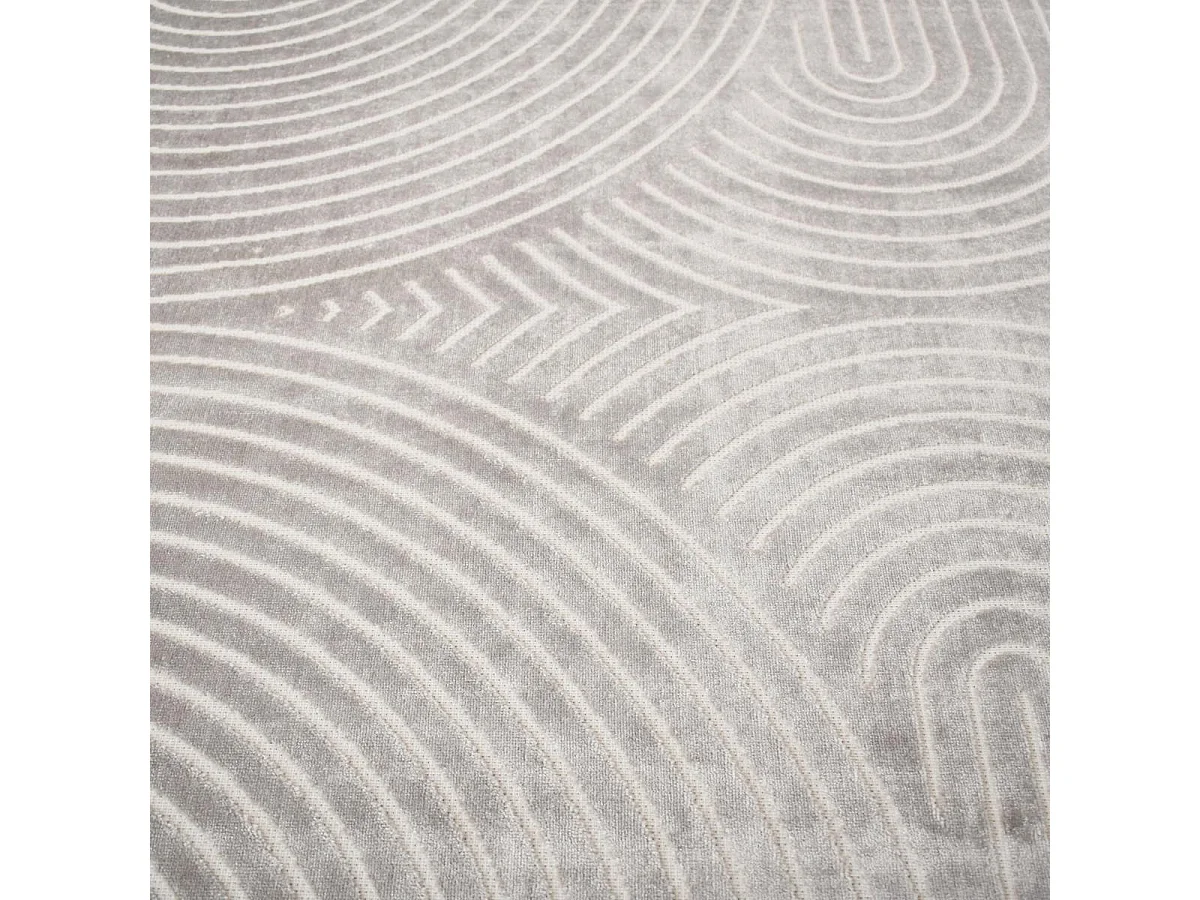 tapis salon 200x290 tissé en viscose taupe et crème rectangle motif abstrait OLAN