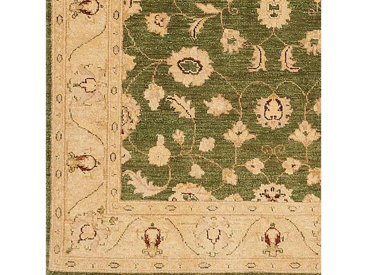 Authentique tapis d'Orient 122x179 fait main en laine beige et vert CHOBY