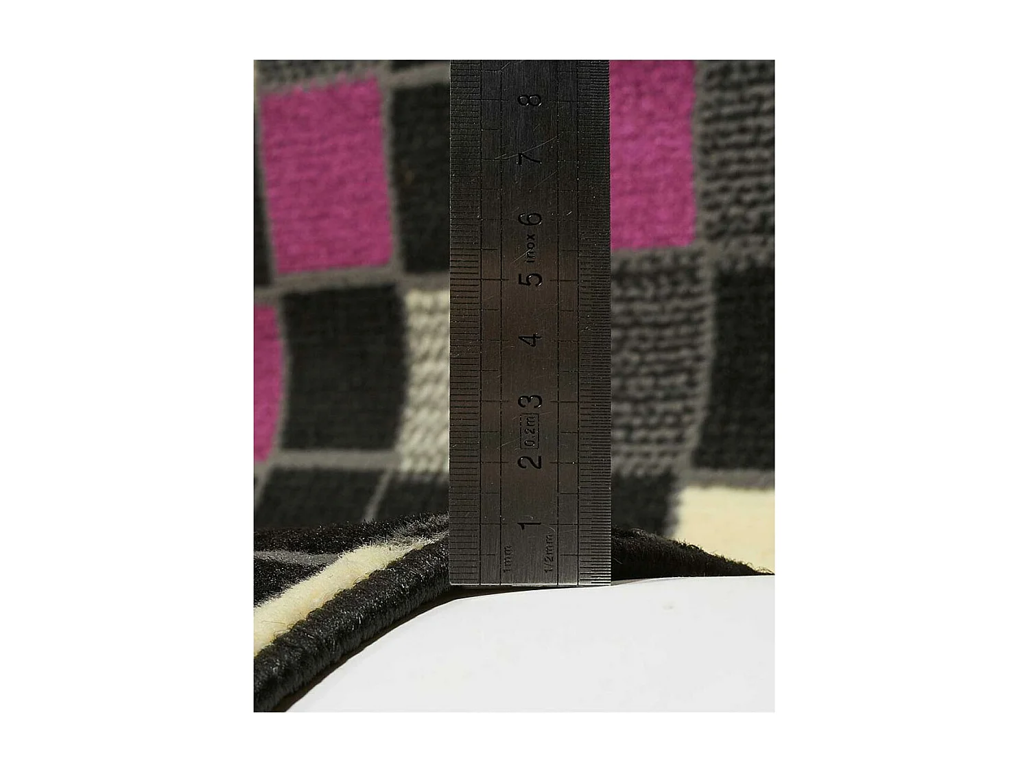 tapis chambre 80x150 tissé fuchsia rectangle motif géométrique LYN1 PIXELY