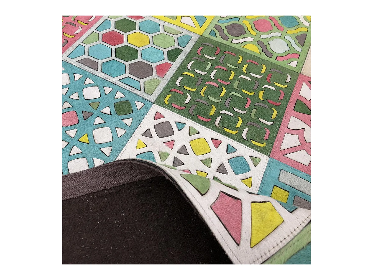 Tapis peau de vache 160x230 kilm fait à la main multicolore