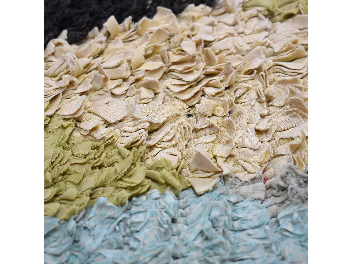 Authentique tapis berbère 100x245 fait main en tissu recyclé multicolore BOUCHAROUETTE 61