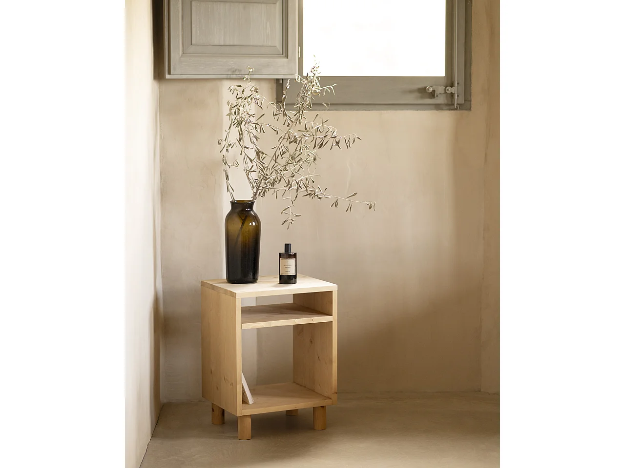 Comodino in legno massello in colore rovere medio 50,5x32cm - HERA  - DECOWOOD