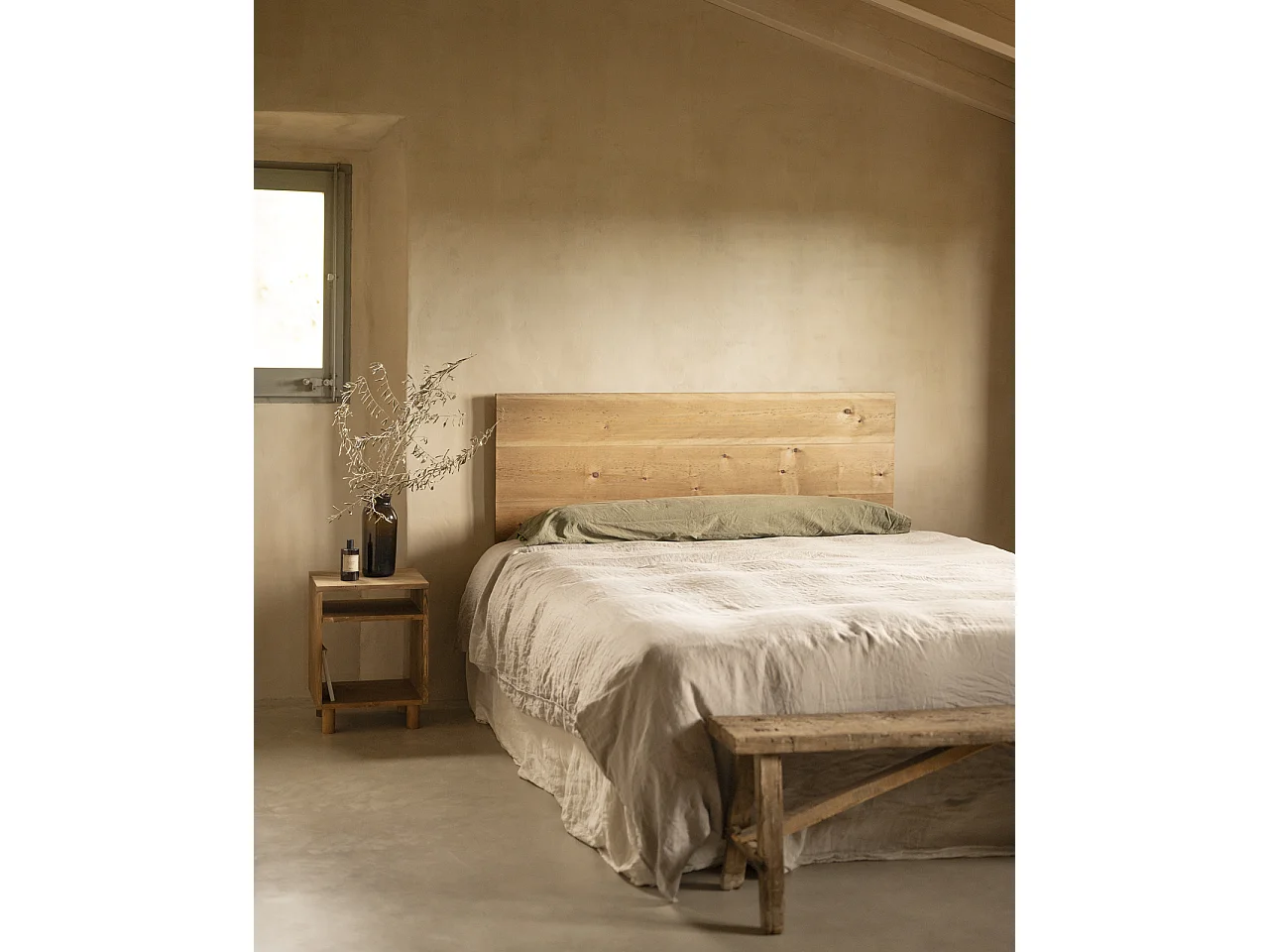 Comodino in legno massello in colore rovere scuro 50,5x32cm - HERA  - DECOWOOD