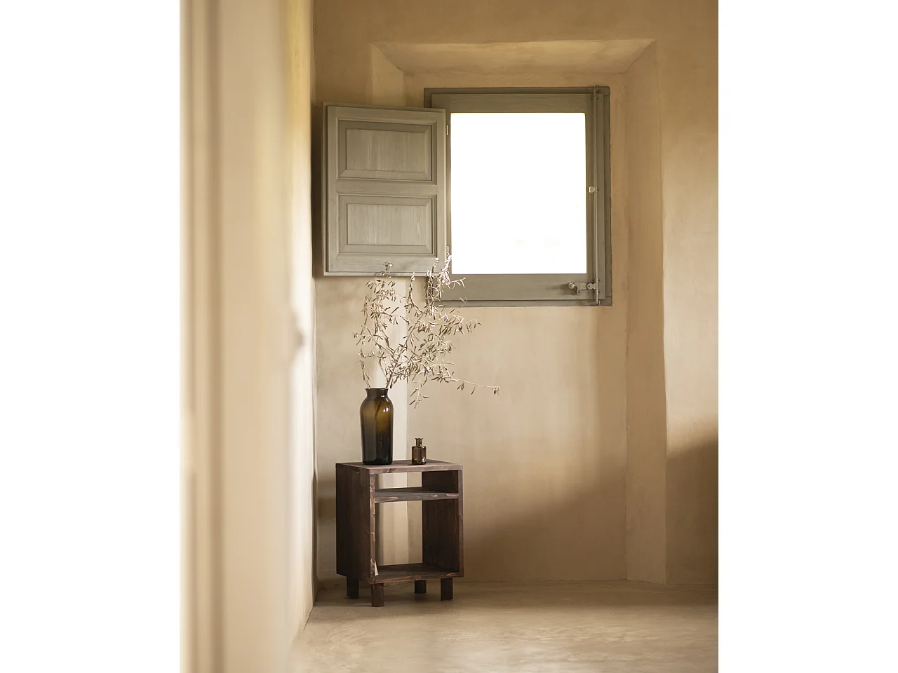 Comodino in legno massello in colore noce 50,5x32cm - HERA  - DECOWOOD