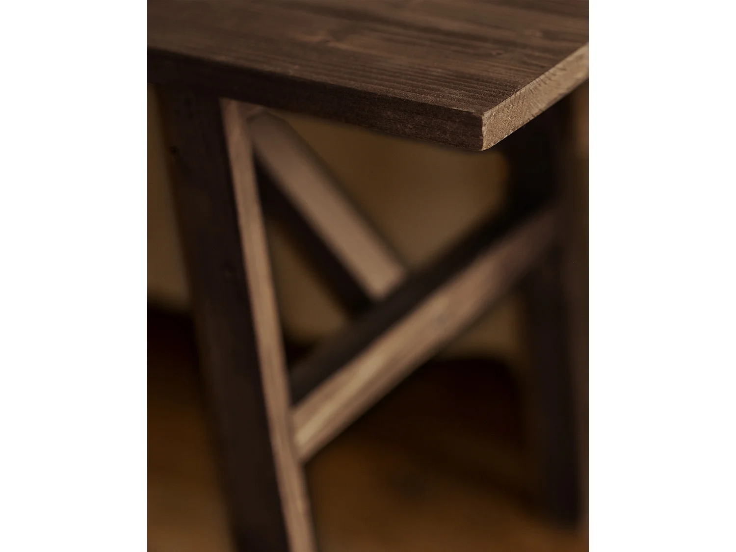 Banqueta de madera maciza en tono nogal de 120x45cm - SIEP - DECOWOOD