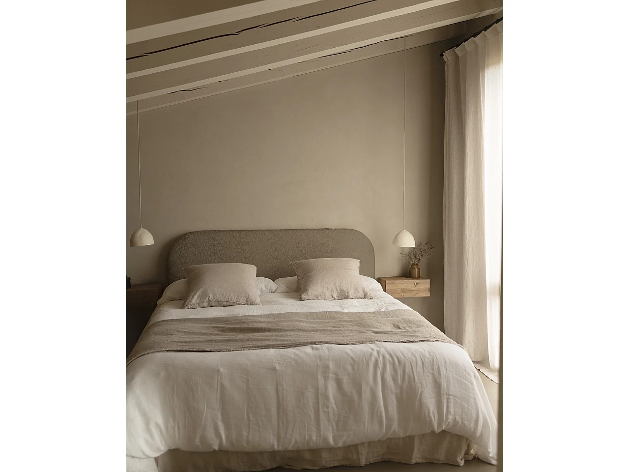 Testiera imbottita sfoderabile in bouclé in tono marrone 140x110cm - BERTA - DECOWOOD