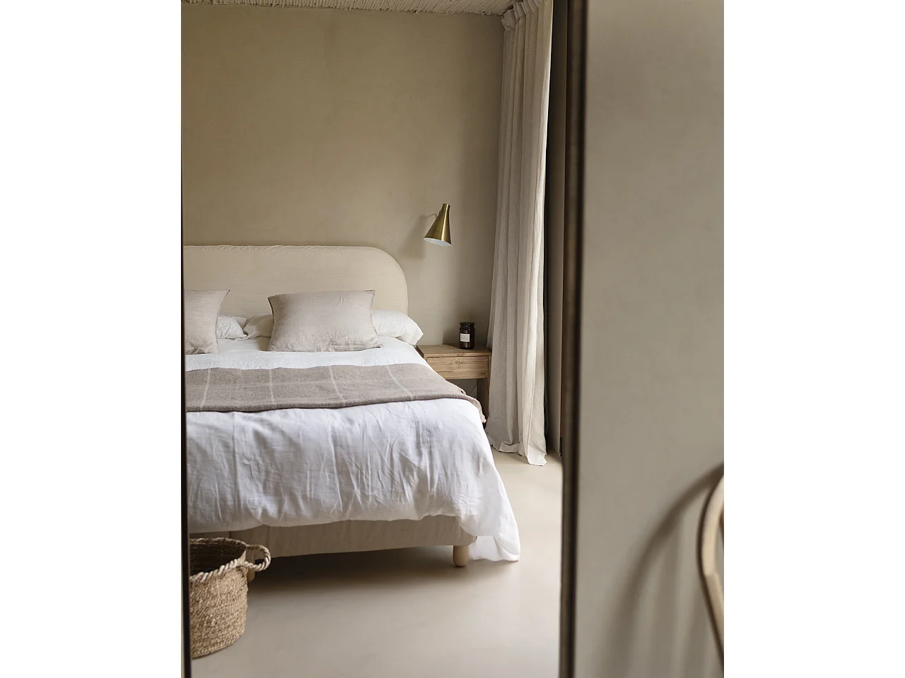 Testiera imbottita rimovibile in velluto in tono bianco 180x110cm - LOLA - DECOWOOD