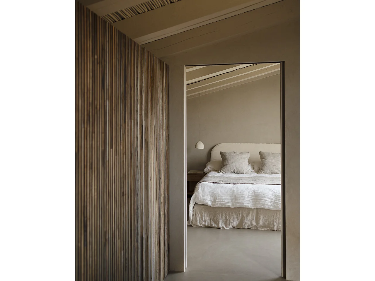 Testiera imbottita rimovibile in velluto in tono bianco 180x110cm - LOLA - DECOWOOD