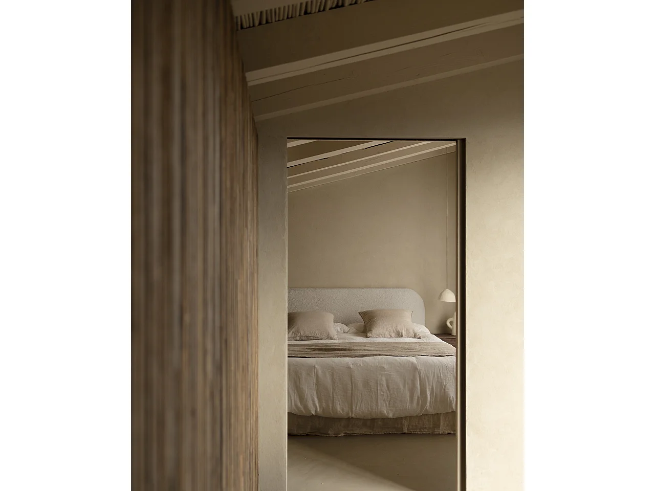 Testiera imbottita sfoderabile in bouclé in tono grigio chiaro 160x110cm - BERTA - DECOWOOD