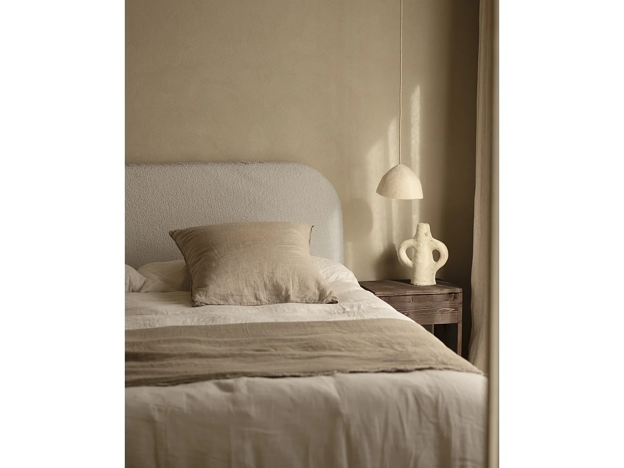 Testiera imbottita sfoderabile in bouclé in tono grigio chiaro 160x110cm - BERTA - DECOWOOD