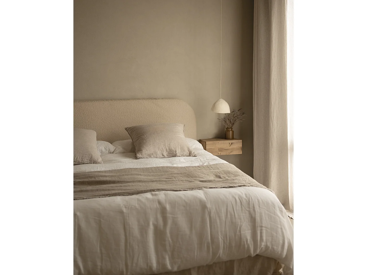 Testiera imbottita sfoderabile in bouclé in tono beige 140x110cm - BERTA - DECOWOOD