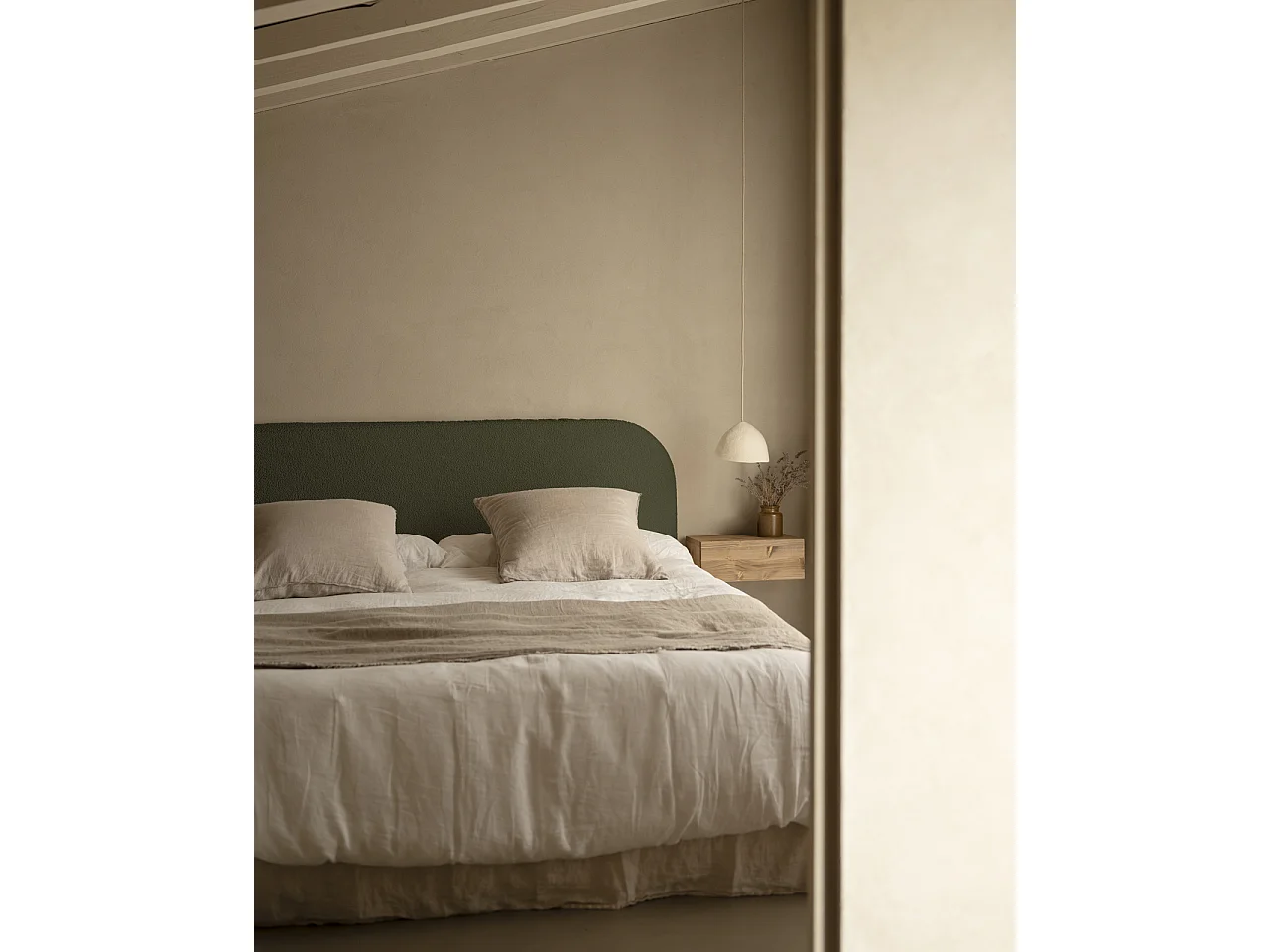 Testiera imbottita sfoderabile in bouclé in tono verde 160x110cm - BERTA - DECOWOOD