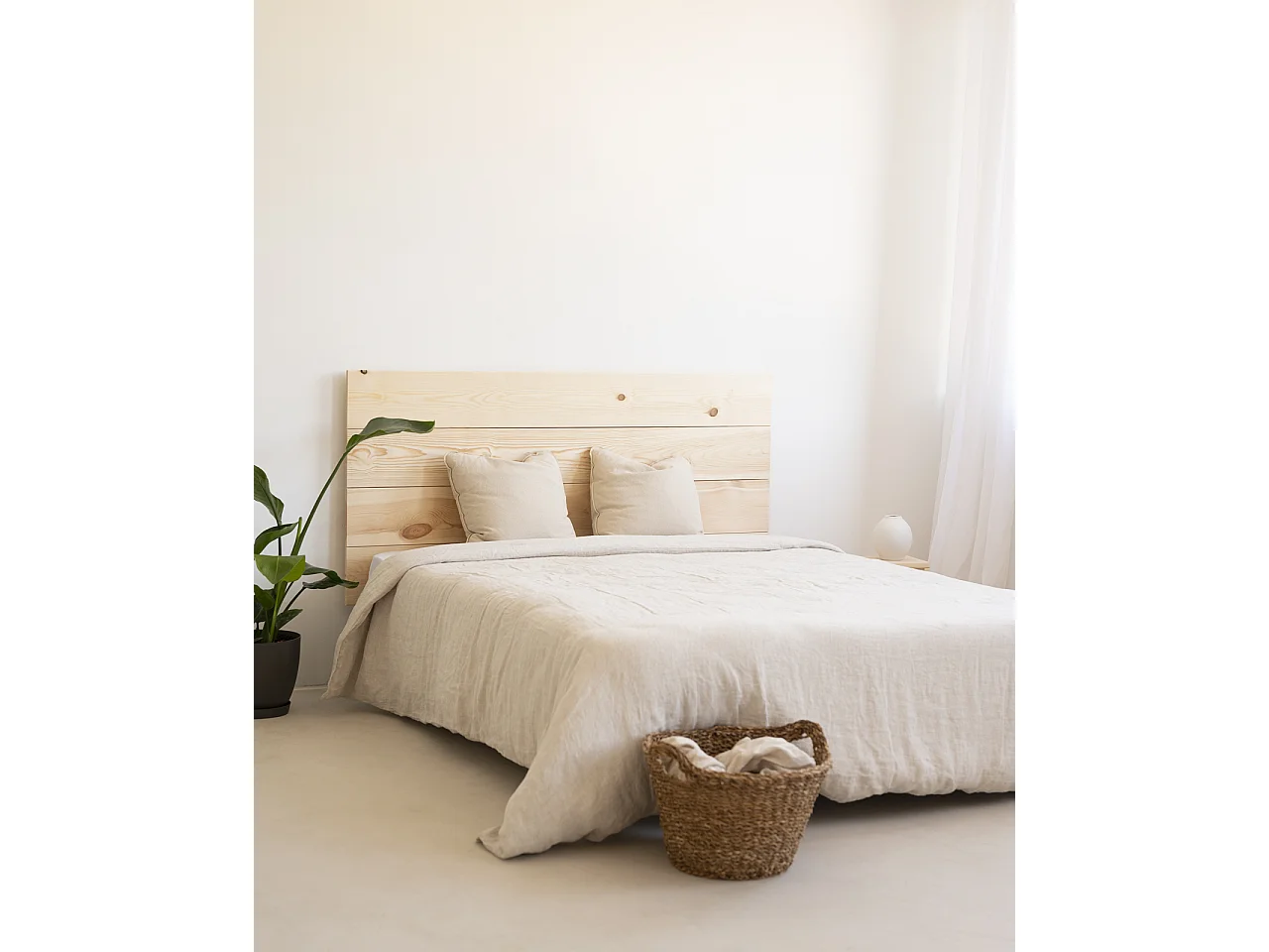 Pack Cabecero de cama y mesitas de madera maciza en tono natural de 160cm - FLANDES + STOKE - DECOWOOD