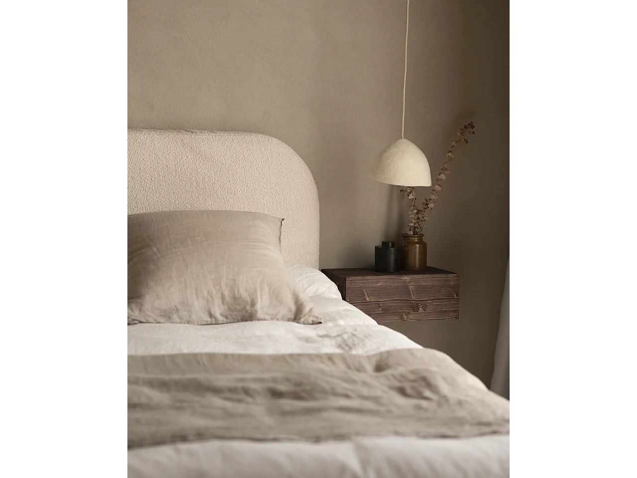 Testiera imbottita sfoderabile in bouclé in tono bianco 160x110cm - BERTA - DECOWOOD