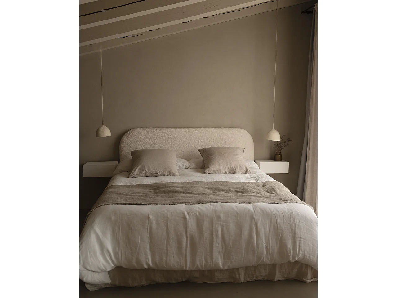 Testiera imbottita sfoderabile in bouclé in tono bianco 140x110cm - BERTA - DECOWOOD