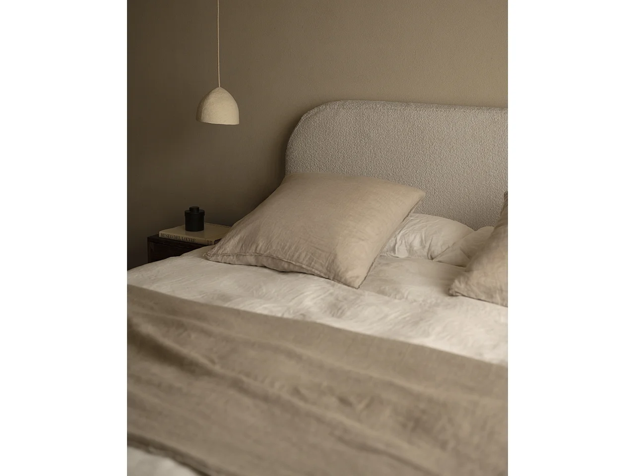 Testiera imbottita sfoderabile in bouclé in tono grigio chiaro 140x110cm - BERTA - DECOWOOD