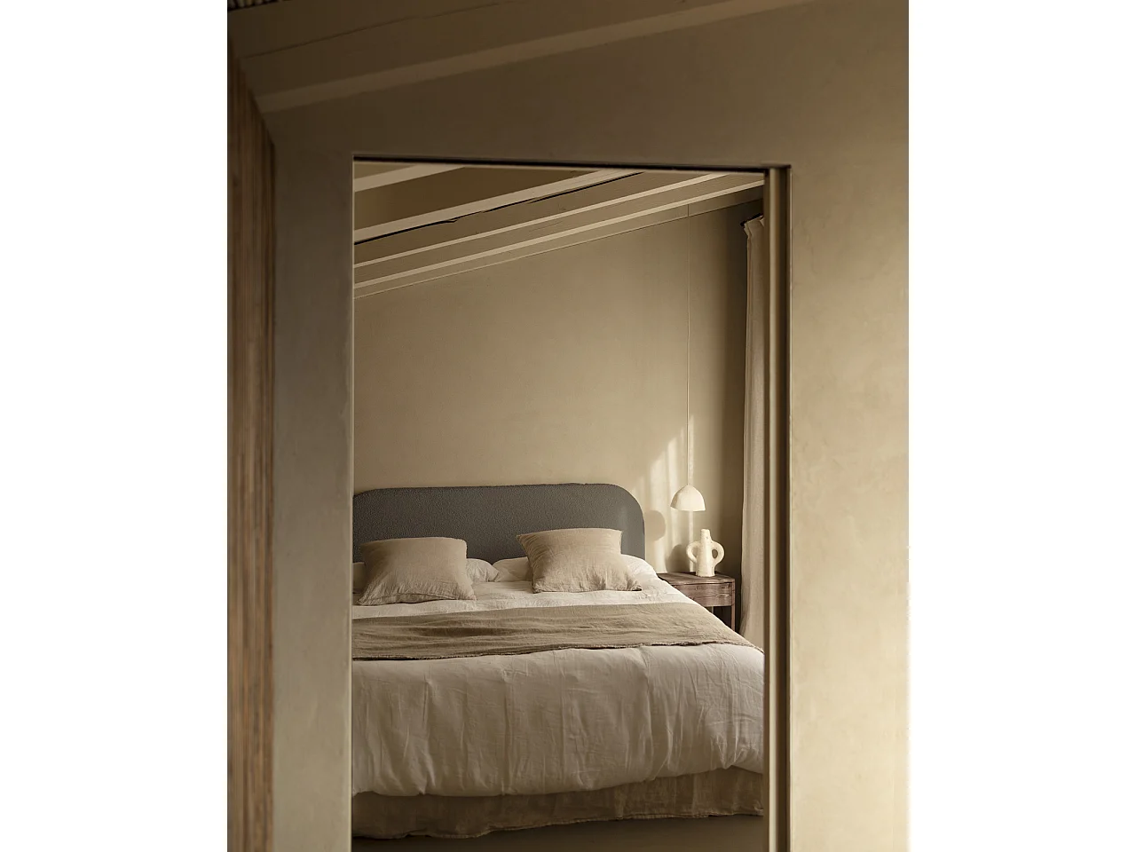 Testiera imbottita sfoderabile in bouclé in tono grigio scuro 160x110cm - BERTA - DECOWOOD