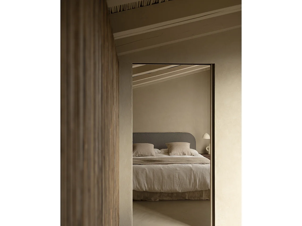 Testiera imbottita sfoderabile in bouclé in tono grigio scuro 160x110cm - BERTA - DECOWOOD