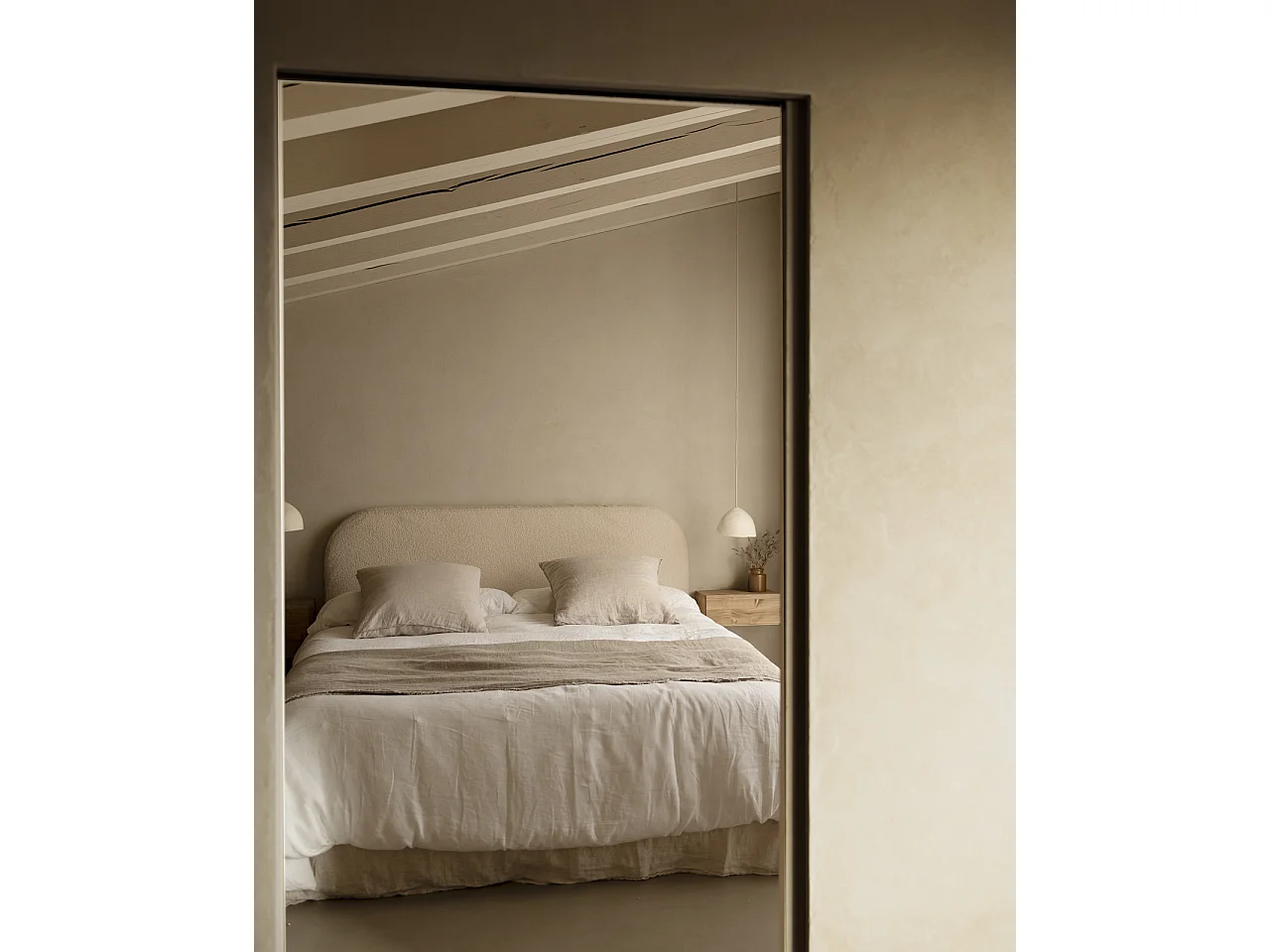 Testiera imbottita sfoderabile in bouclé in tono beige 180x110cm - BERTA - DECOWOOD