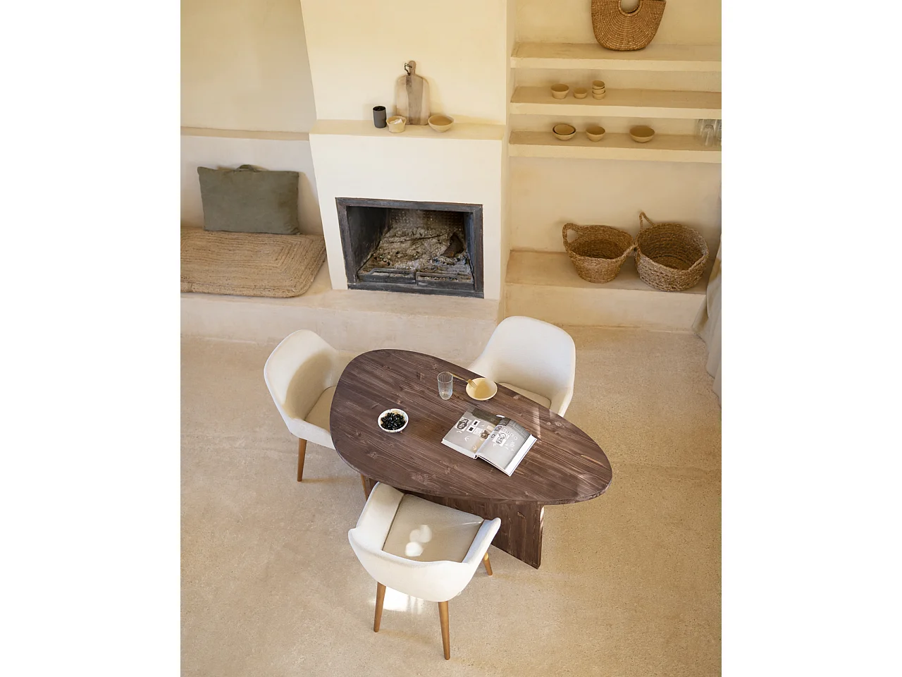 Tavolo da pranzo in legno massello in tono noce 142,9x75cm - MUR - DECOWOOD